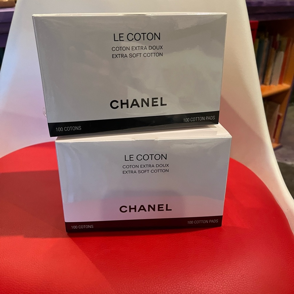 Chanel cotton pads